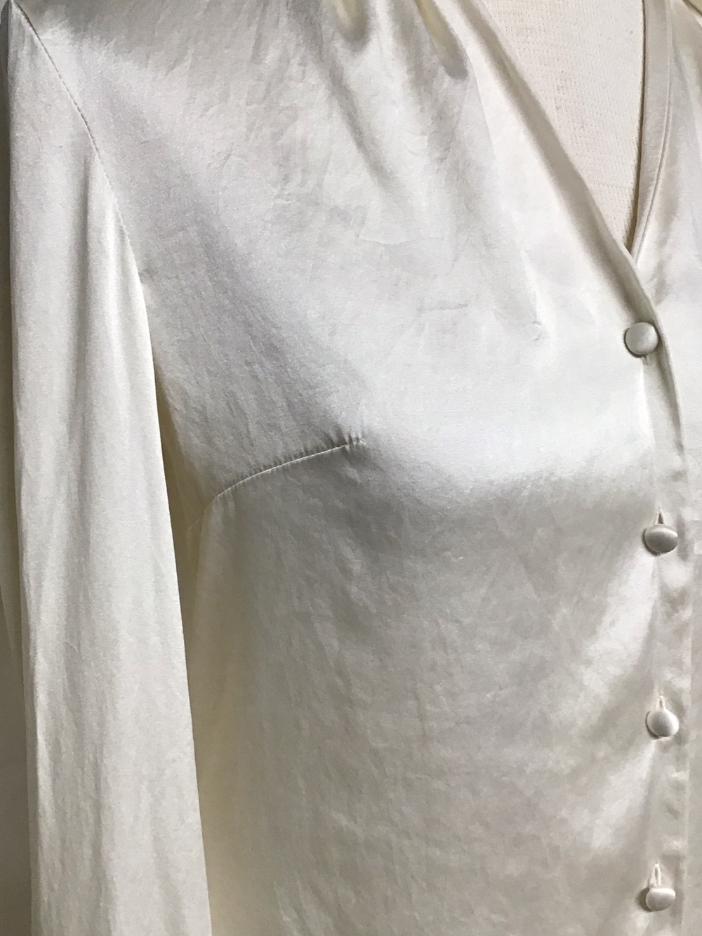 Ann Taylor Silk Button-Down Ivory Shirt 4P - Picture 2 of 8